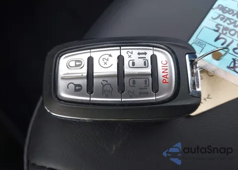 2025 Chrysler Voyager Lx z USA, uszkodzony, nr VIN 2C4RC1CGXSR566981